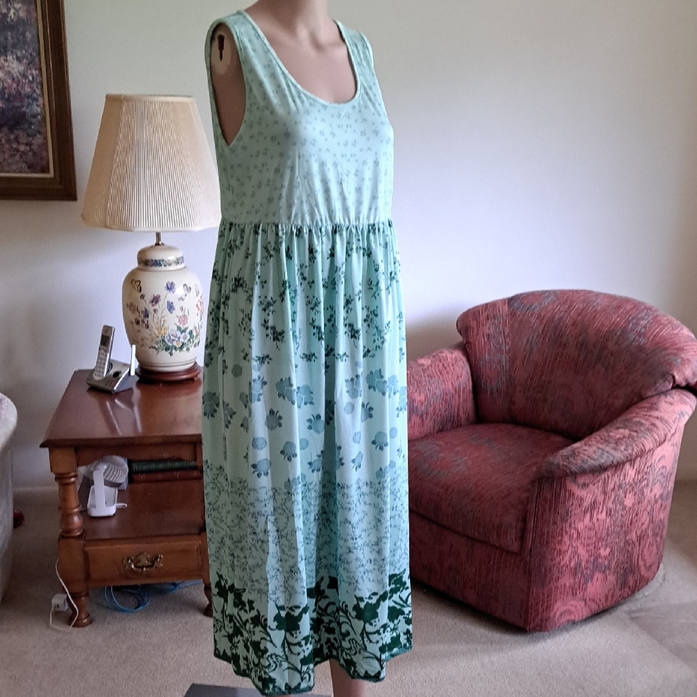 🛍 Floral Green Sleeveless DressL-XL ptp 20"